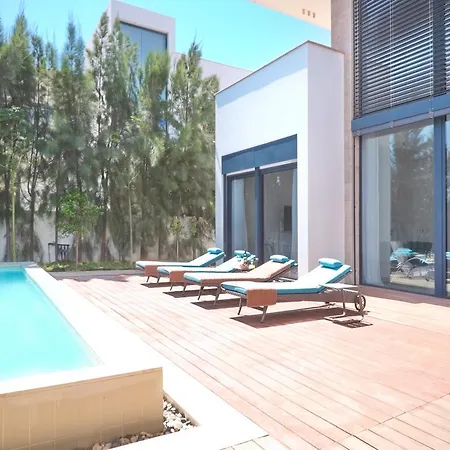 Tivoli Square Villas *