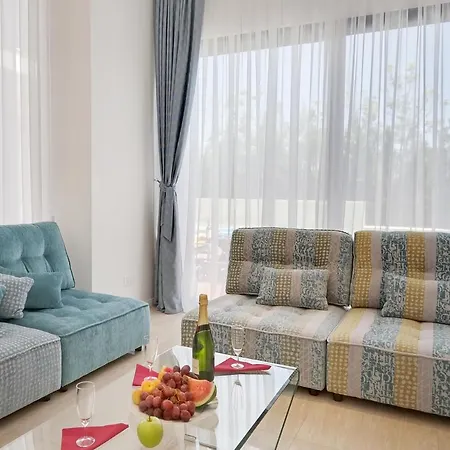 Tivoli Square Villas *