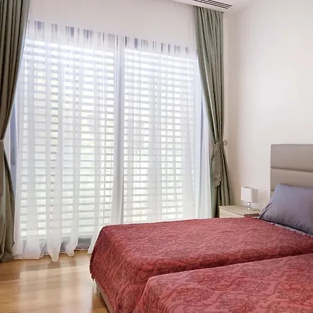 Willa Tivoli Square Villas *